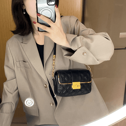 アーガイルチェーン クロスボディバッグ バックル装飾 ショルダーバッグ レディース PUレザー フラップスクエアバッグ