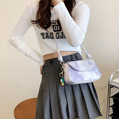 グラデーション型押し ショルダーバッグ ファッション PUレザー クロスボディ かわいいチャーム付き 脇掛けミニバッグ