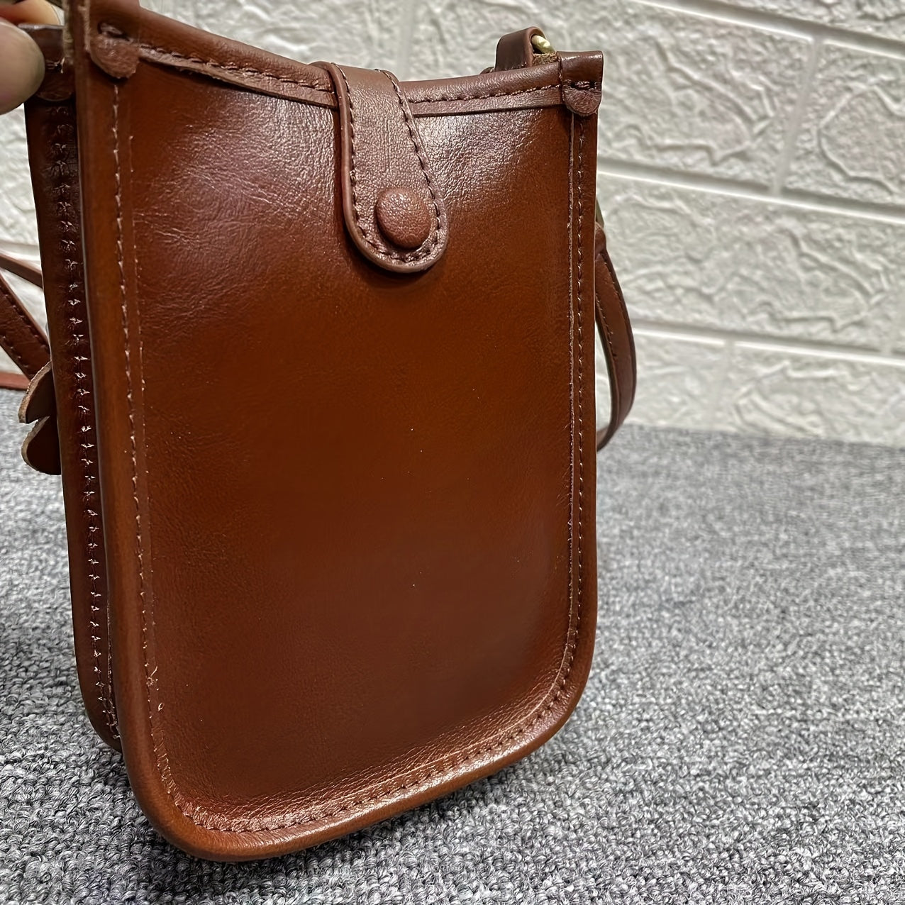 ミニ クロスボディバッグ 無地 多用途 スマホショルダーバッグ 長さ調節可能 ストラップバッグ