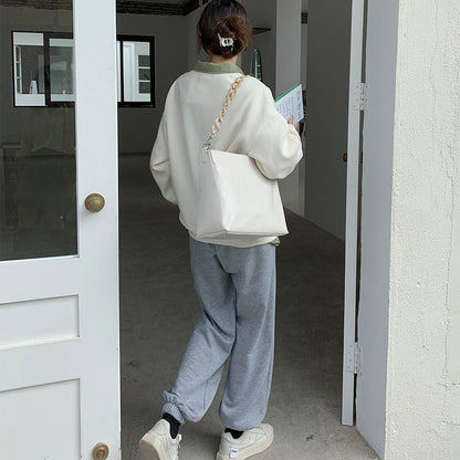 アクリルチェーン装飾 ショルダーバッグ 通勤・通学向け 大容量 クロスボディ スタイリッシュ レディースバッグ