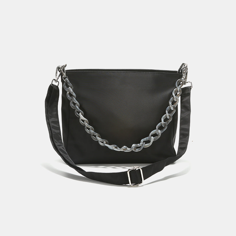 アクリルチェーン装飾 ショルダーバッグ 通勤・通学向け 大容量 クロスボディ スタイリッシュ レディースバッグ